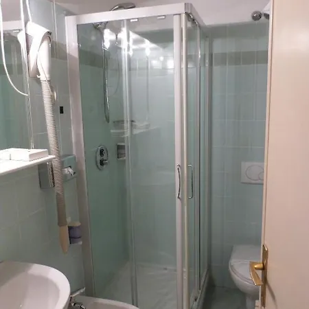 Savoy 3*