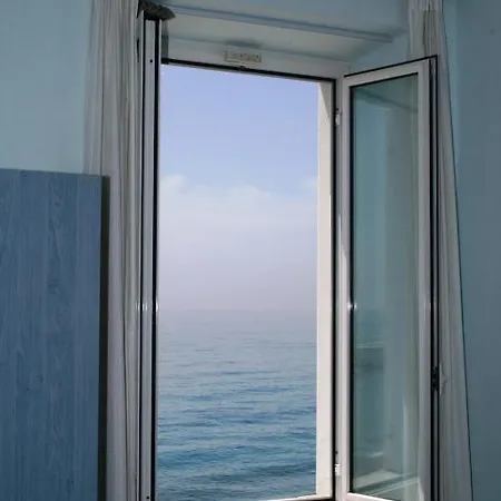Savoy Hotel 3*
